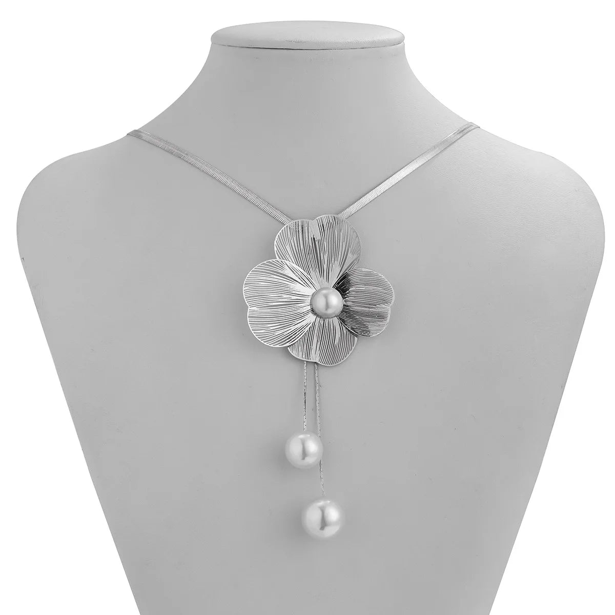 Elegant Flower Petal Choker Necklace & Earrings Set – Perfect Bridal Jewelry with Imitation Pearls for Weddings & Special Events 💍✨