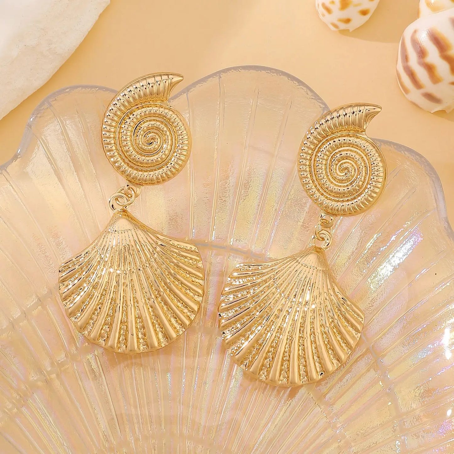 Elegant Ocean Conch Dangle Earrings – Bohemian Shell Earrings for Women, Perfect for Holidays & Parties 🌊✨