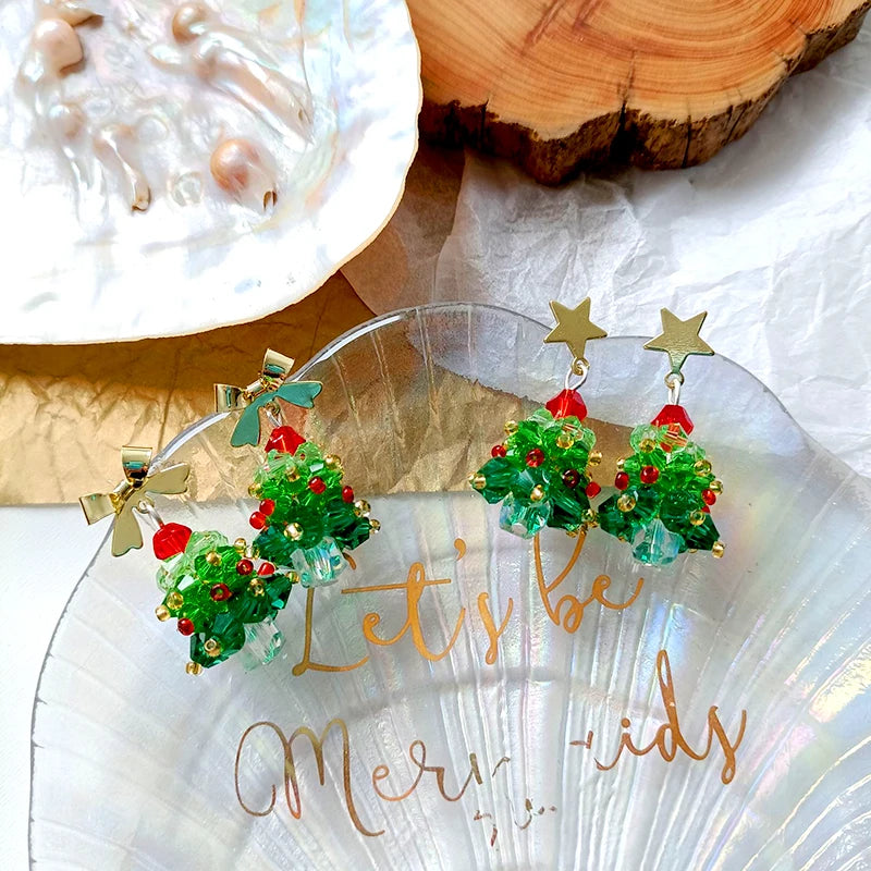 Festive 3D Christmas Tree Beaded Earrings – Handmade Crystal Drop Earrings with Bowknot for Holiday Cheer 🎄✨