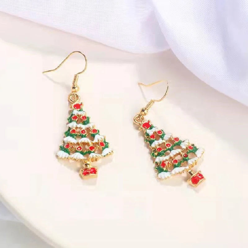 Charming Christmas Tree & Snowflake Tassel Earrings – Festive Asymmetric Holiday Jewelry for Women 🎅🎄✨